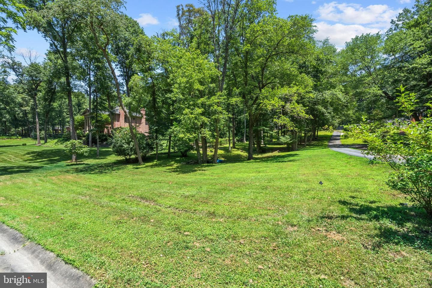 10418 Adel Road photo 51