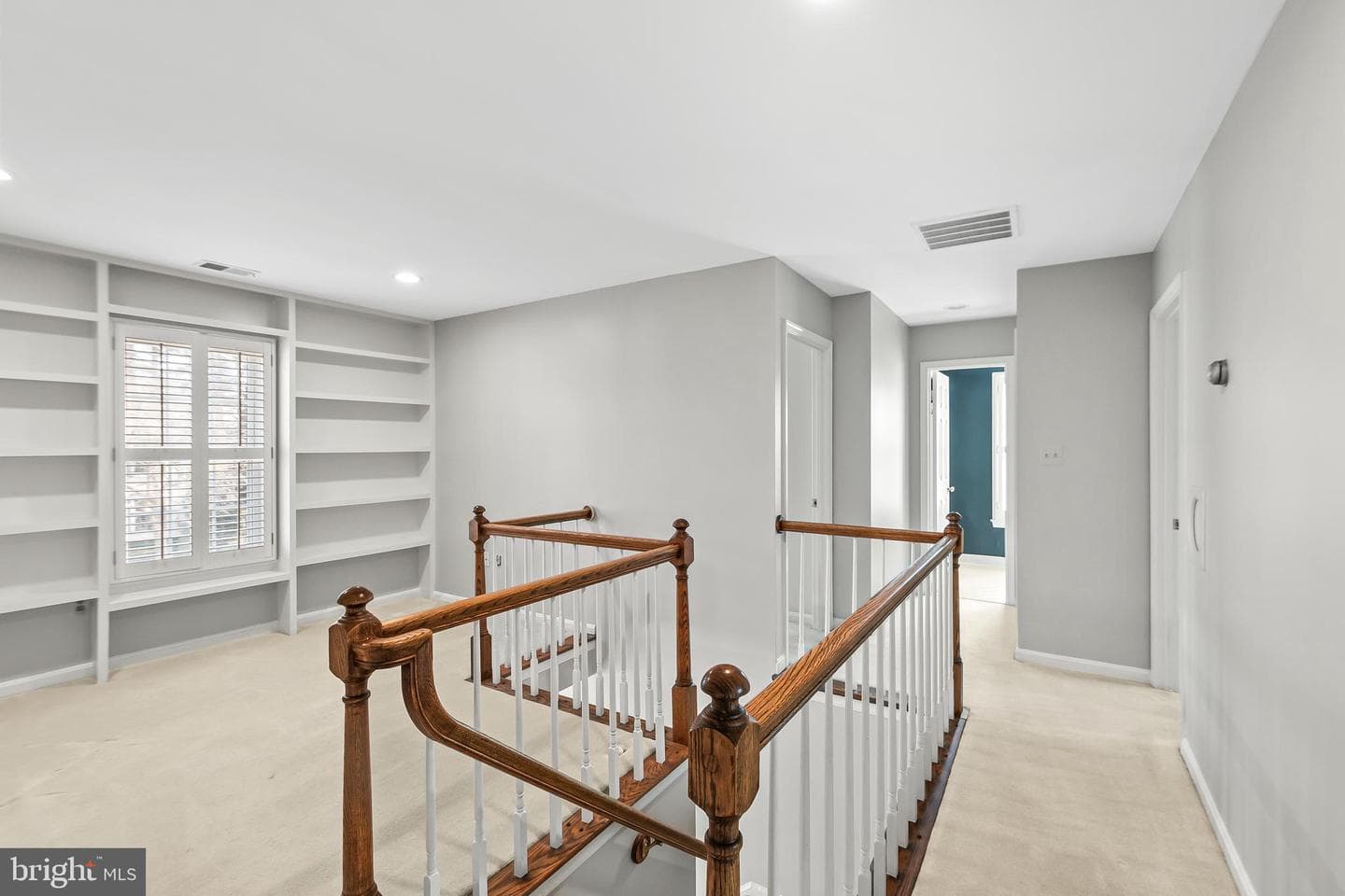8942 Kenilworth Drive photo 23