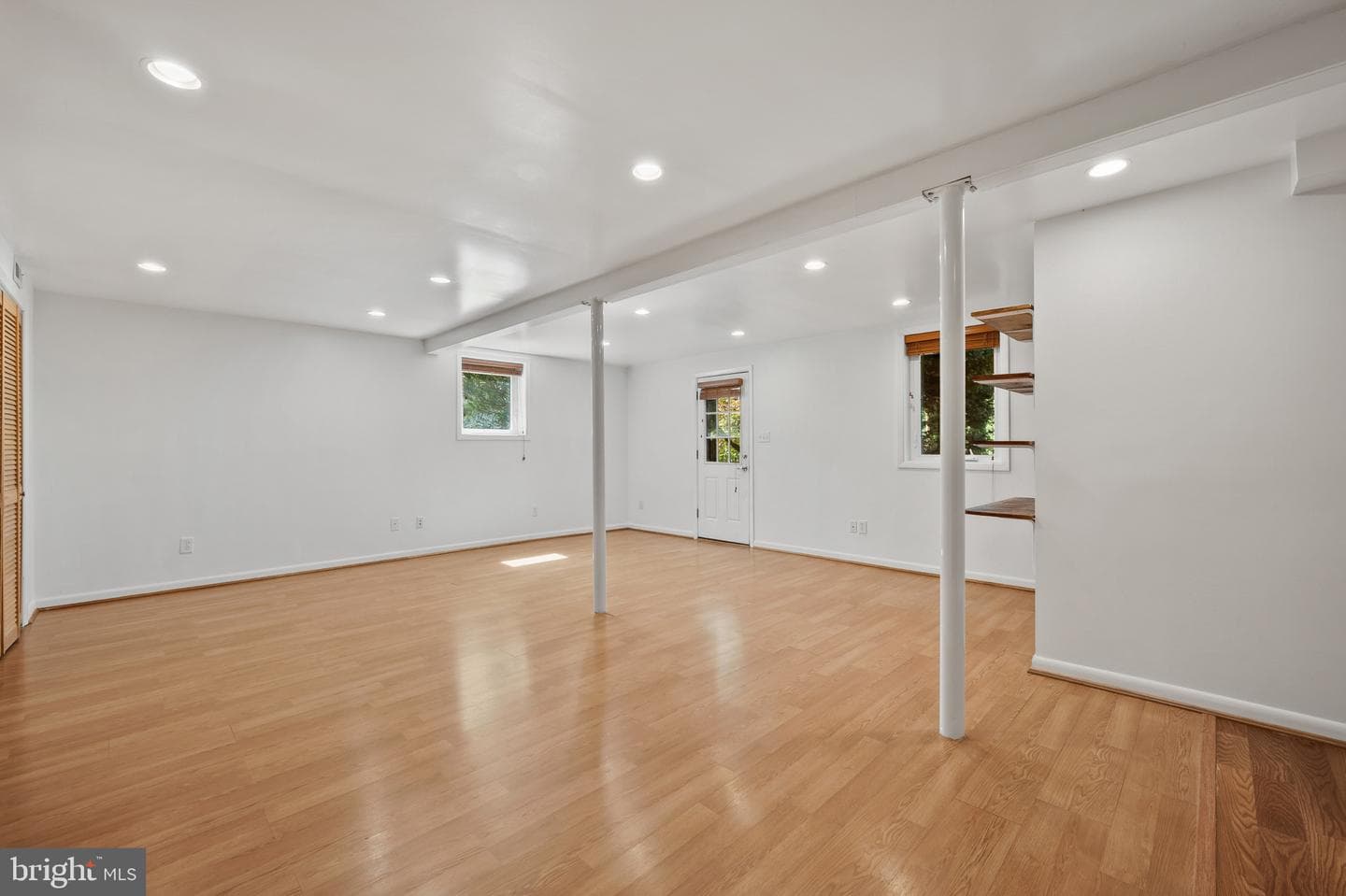6523 Kerns Road photo 28