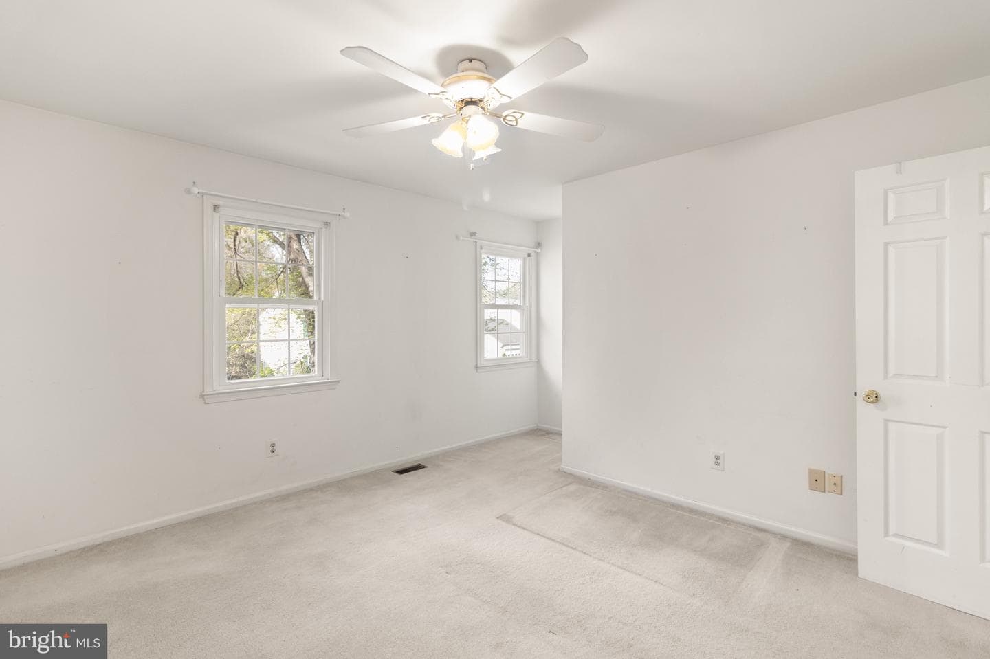 5613 Doolittle Street photo 24