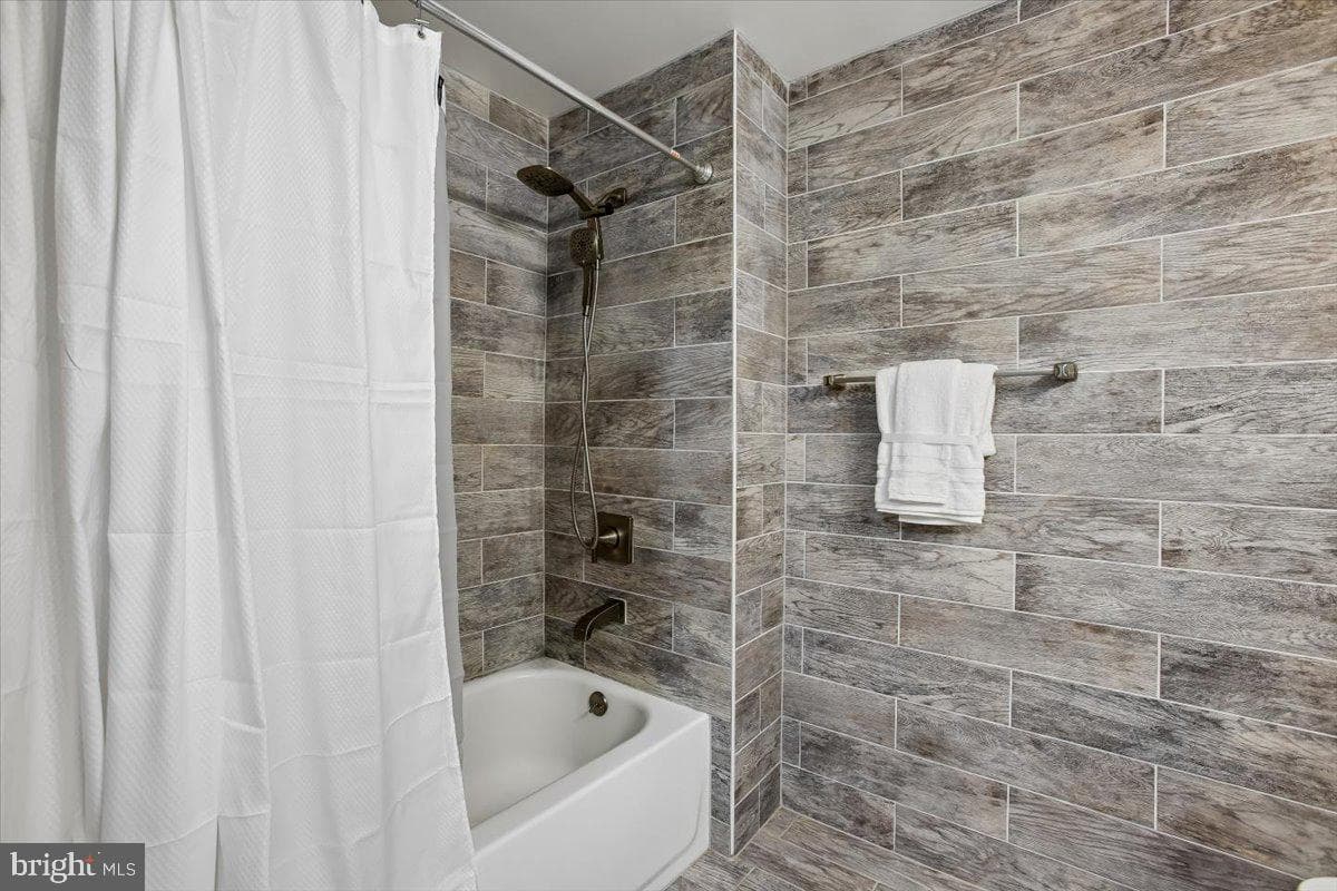 4150 Stevenson Street #102 photo 6