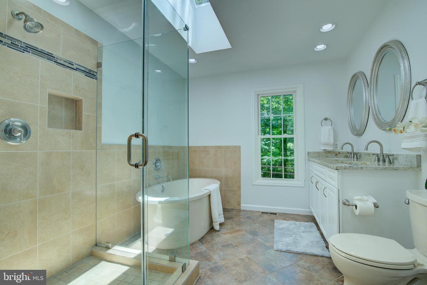 12029 Lake Newport Road photo 15