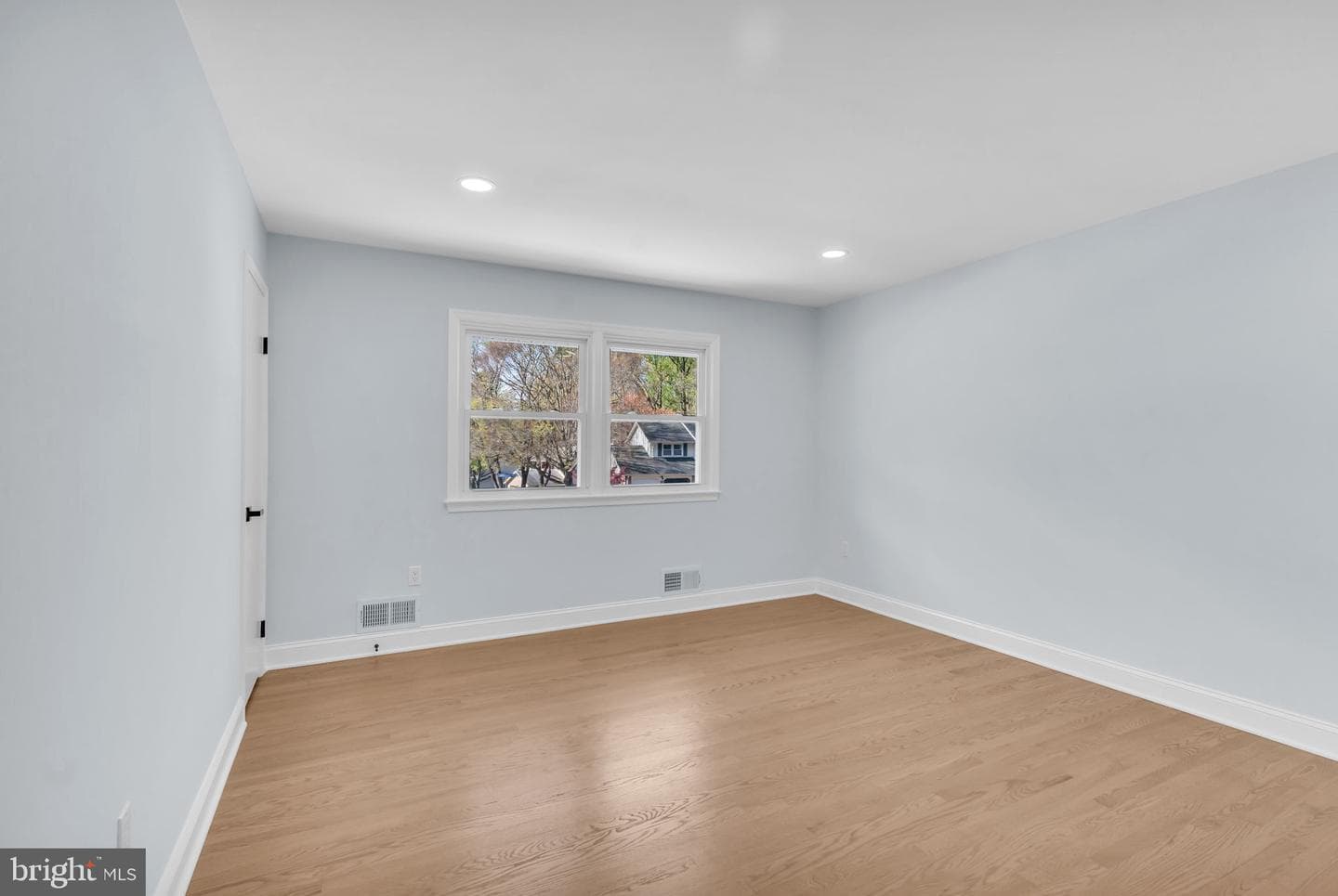 7804 Carrleigh Parkway photo 30