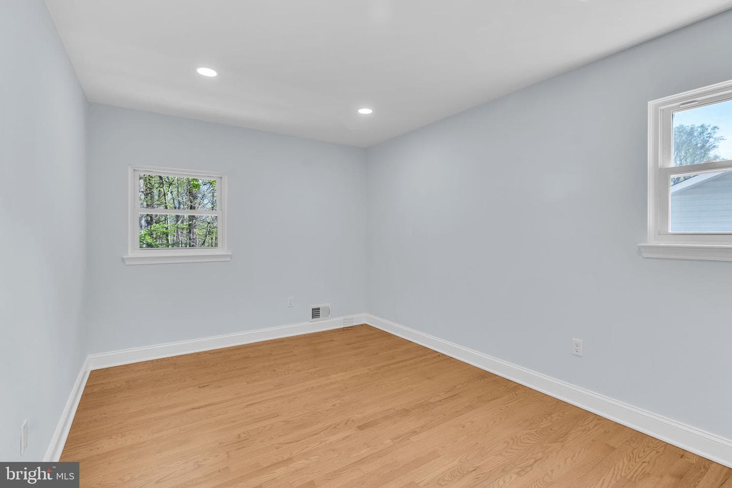7804 Carrleigh Parkway photo 41