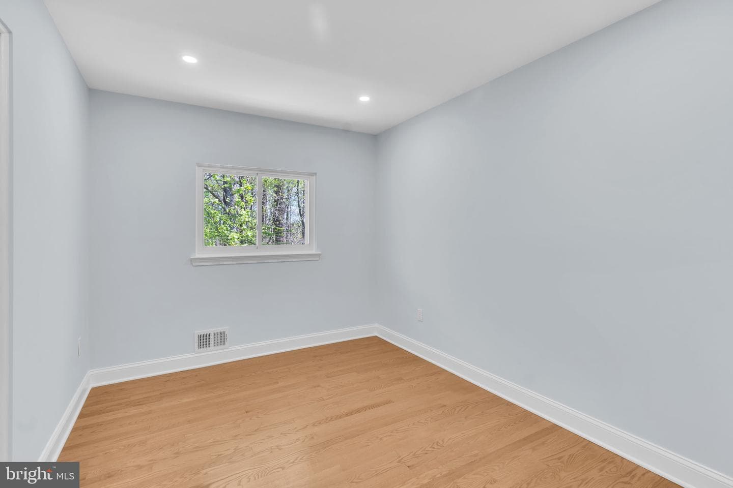 7804 Carrleigh Parkway photo 43