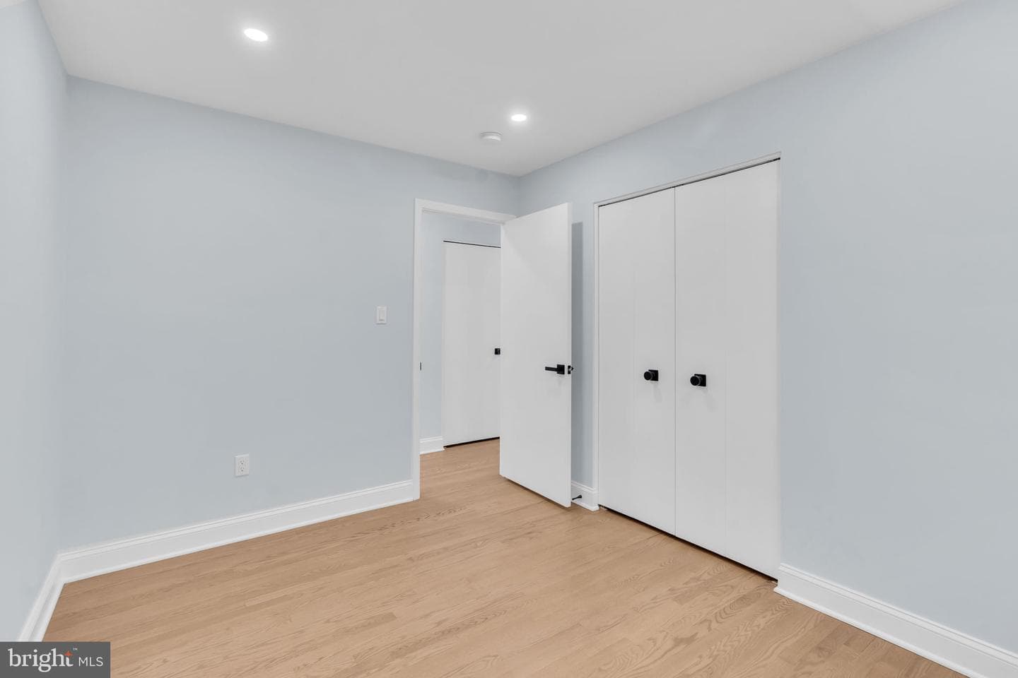 7804 Carrleigh Parkway photo 44