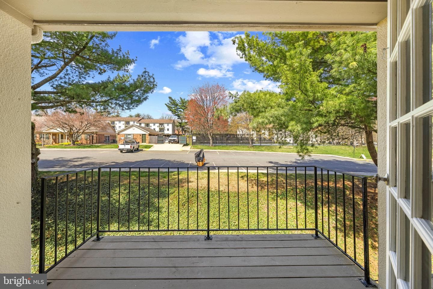 5898 Surrey Hill Place #684 photo 14