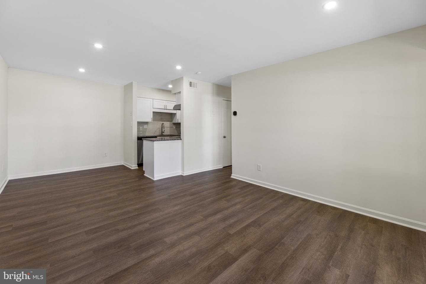 5898 Surrey Hill Place #684 photo 6