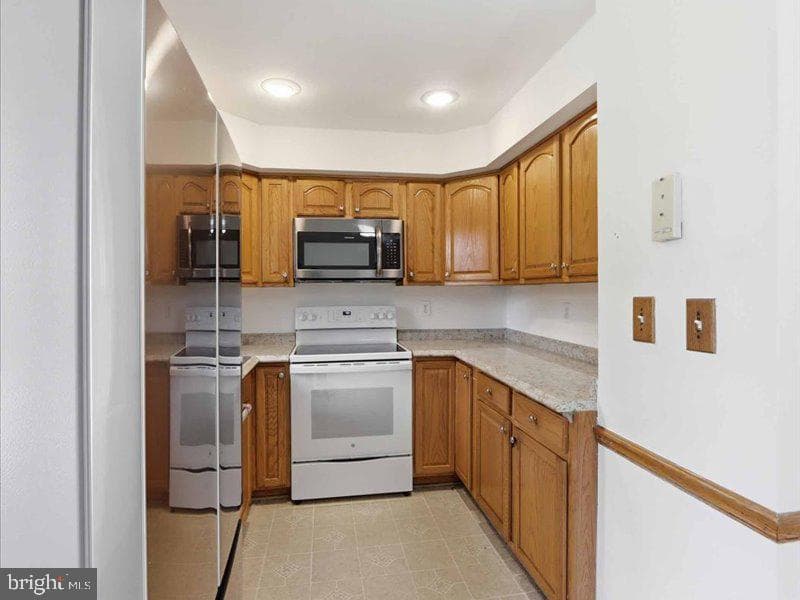6404 Inwood Drive photo 24