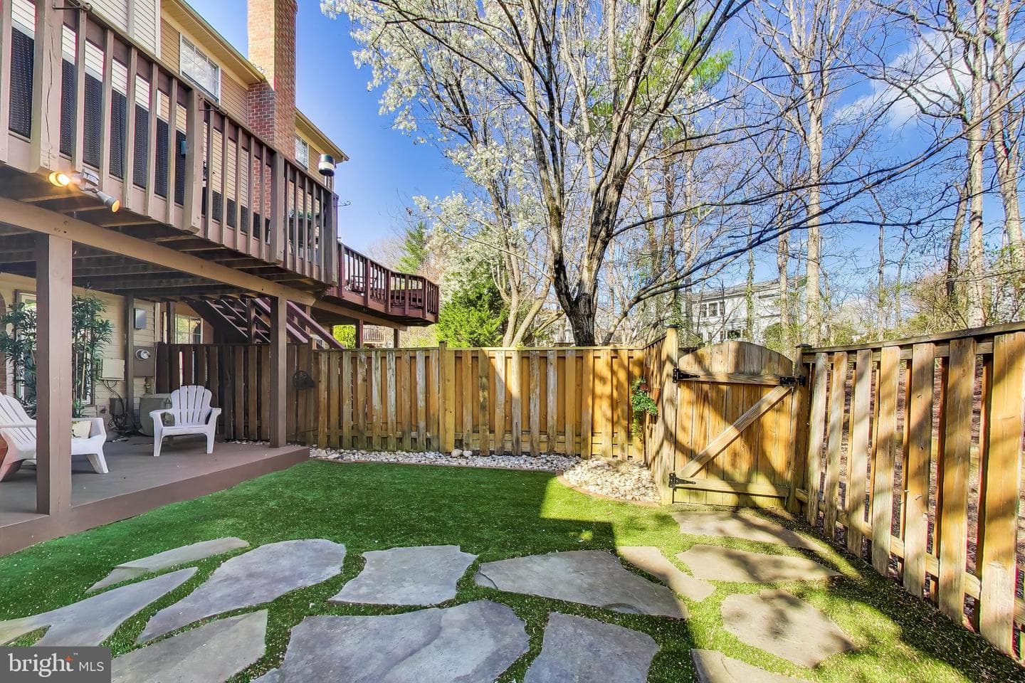 7812 Solomon Seal Drive photo 3