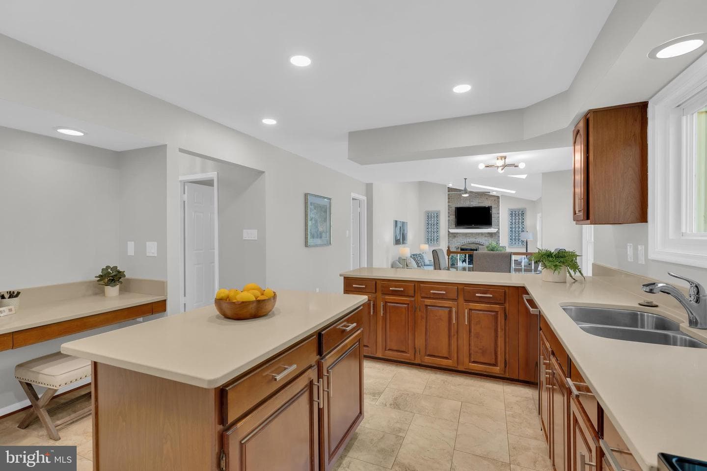 8101 Overlake Court photo 15