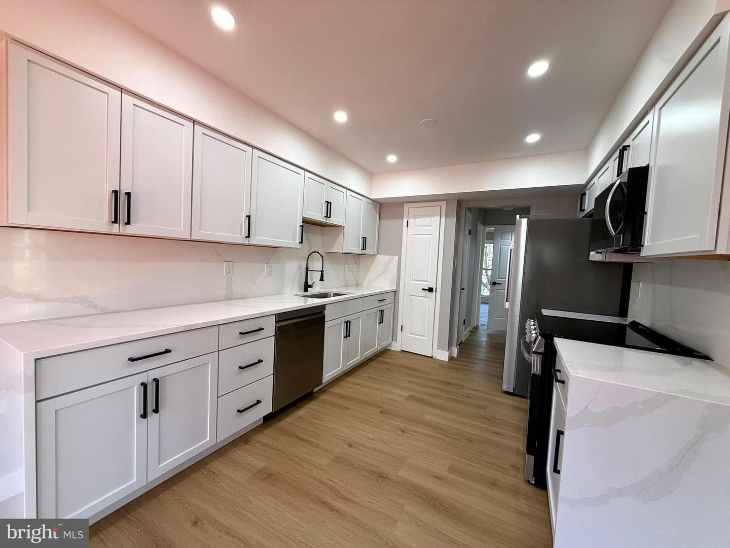 5836 Apsley House Court photo 19
