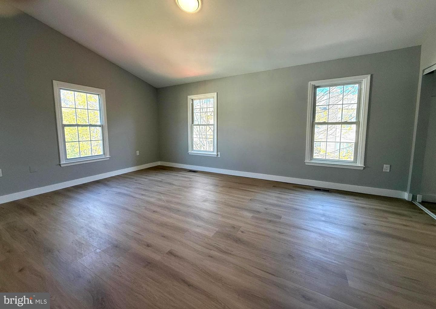 5836 Apsley House Court photo 24