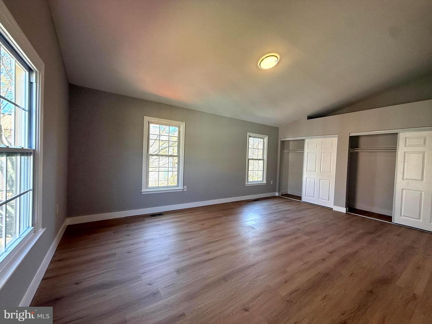 5836 Apsley House Court photo 25