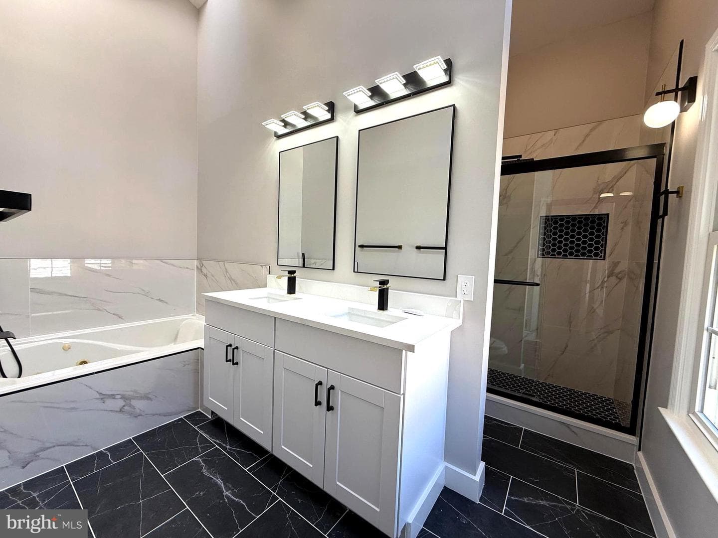 5836 Apsley House Court photo 28