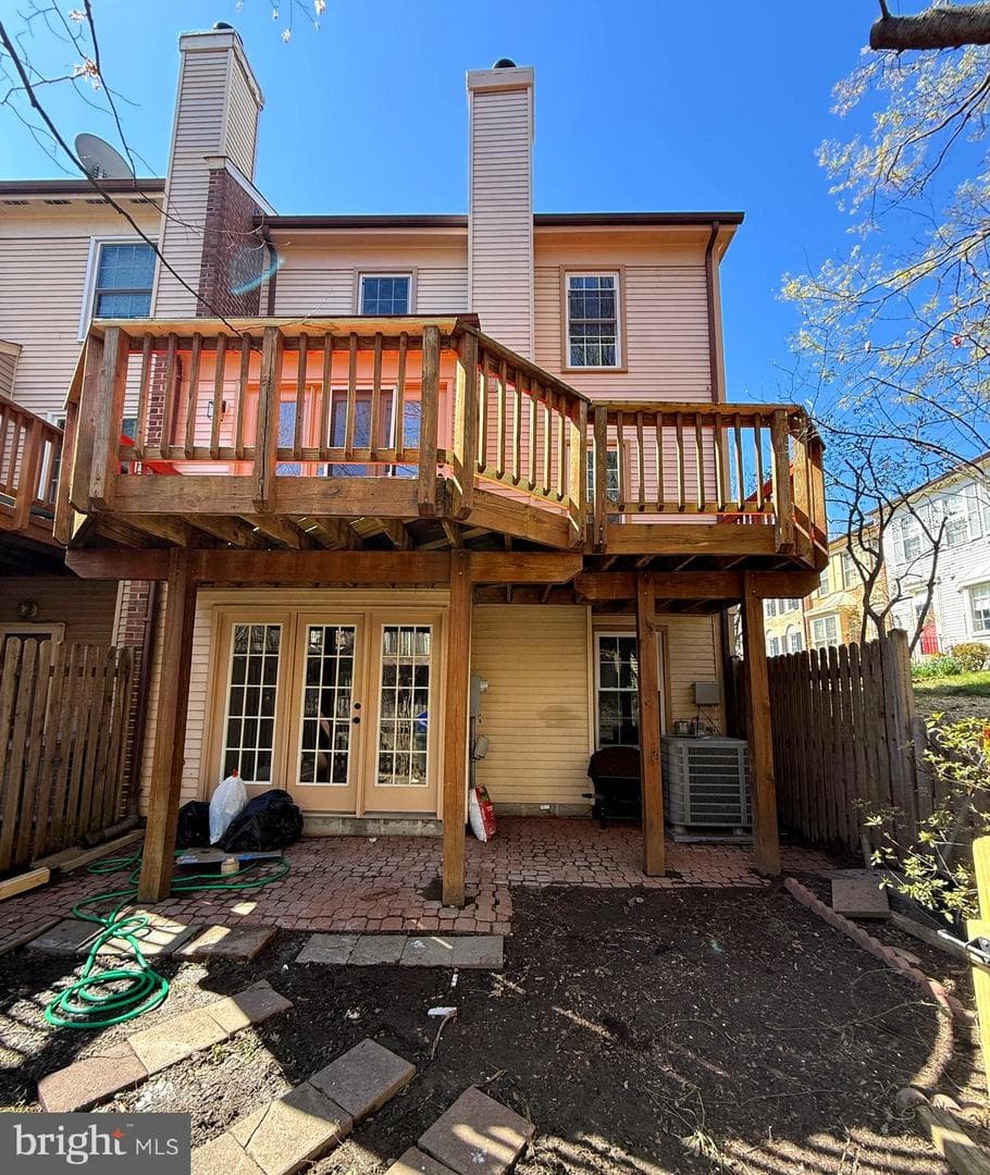 5836 Apsley House Court photo 3