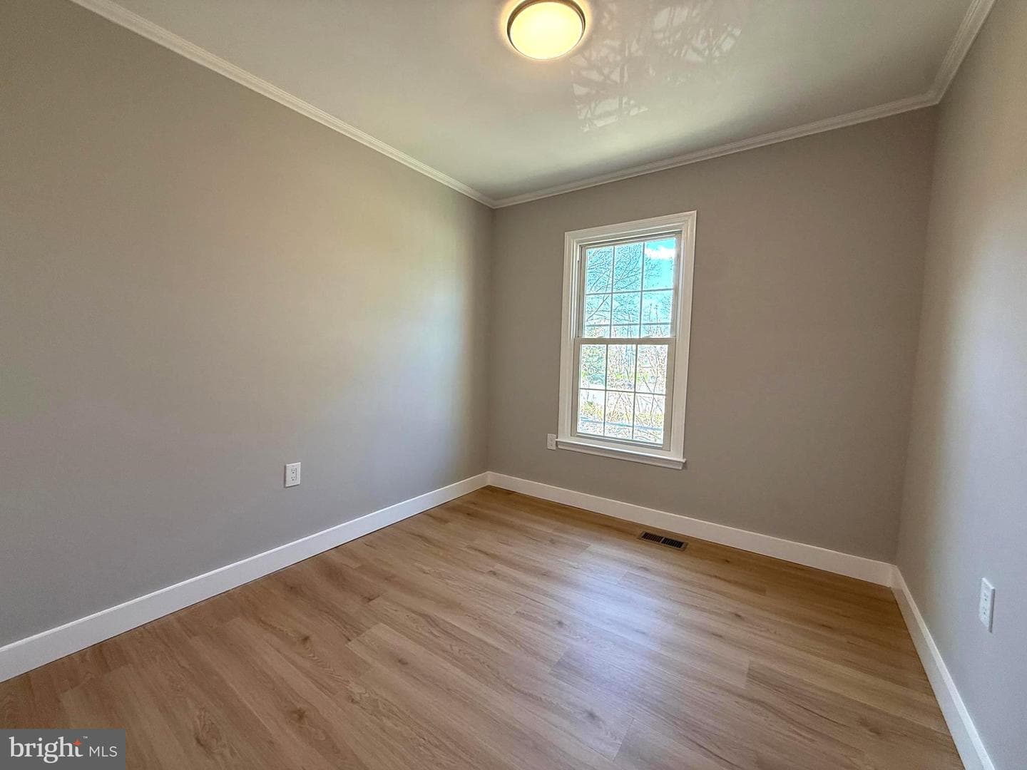 5836 Apsley House Court photo 30