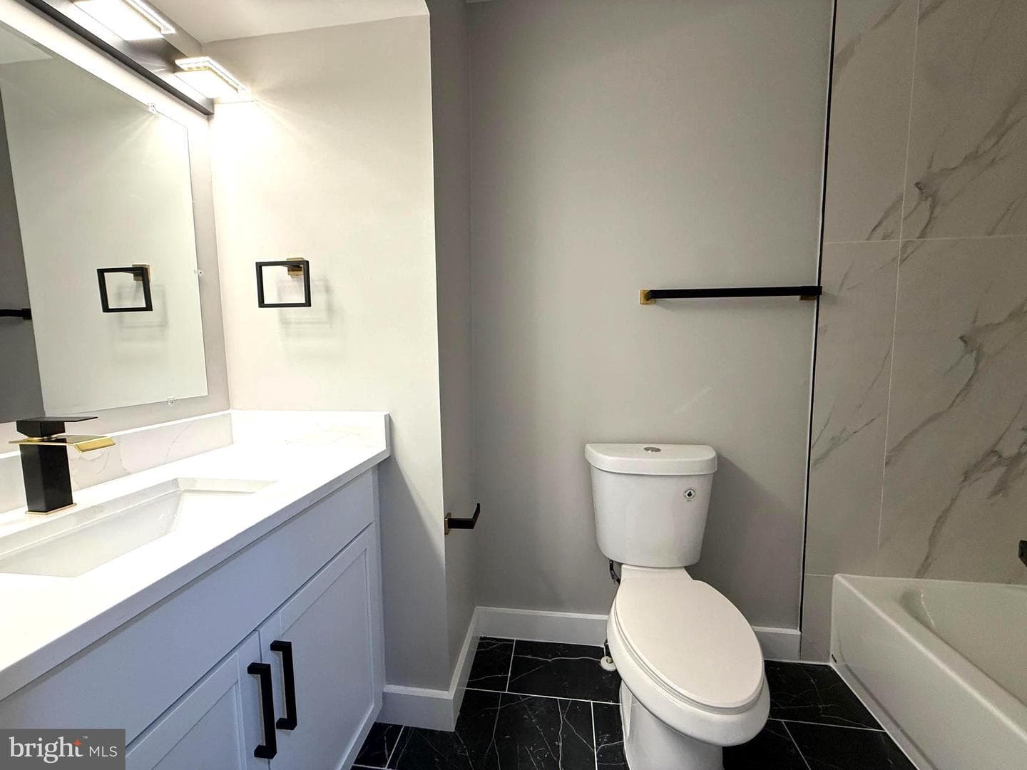 5836 Apsley House Court photo 34