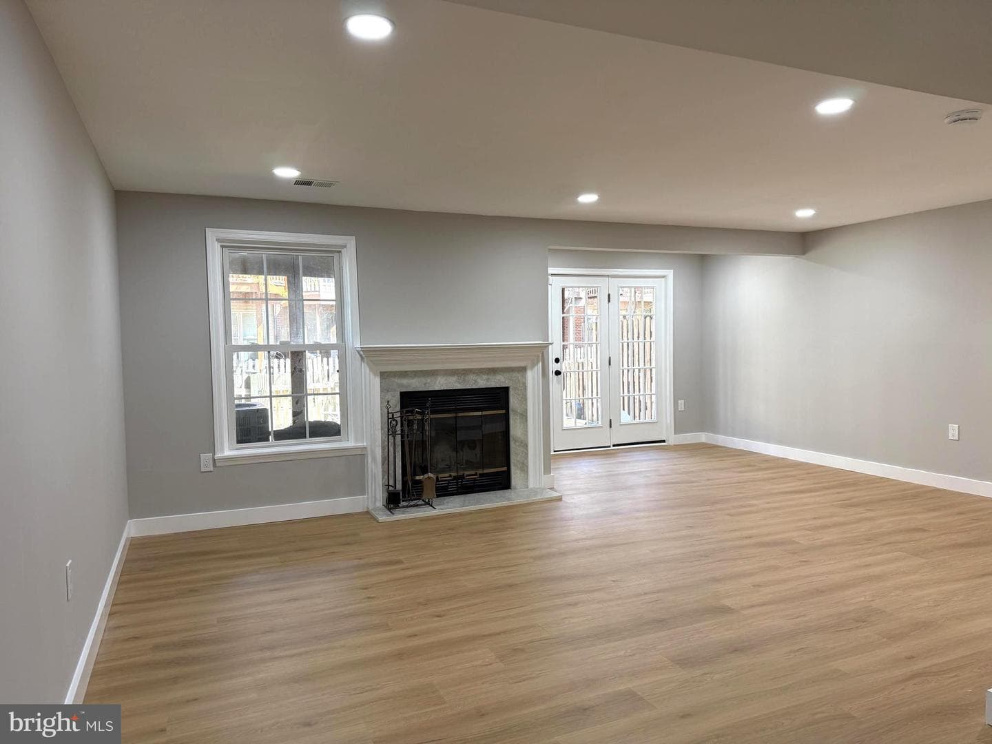 5836 Apsley House Court photo 36