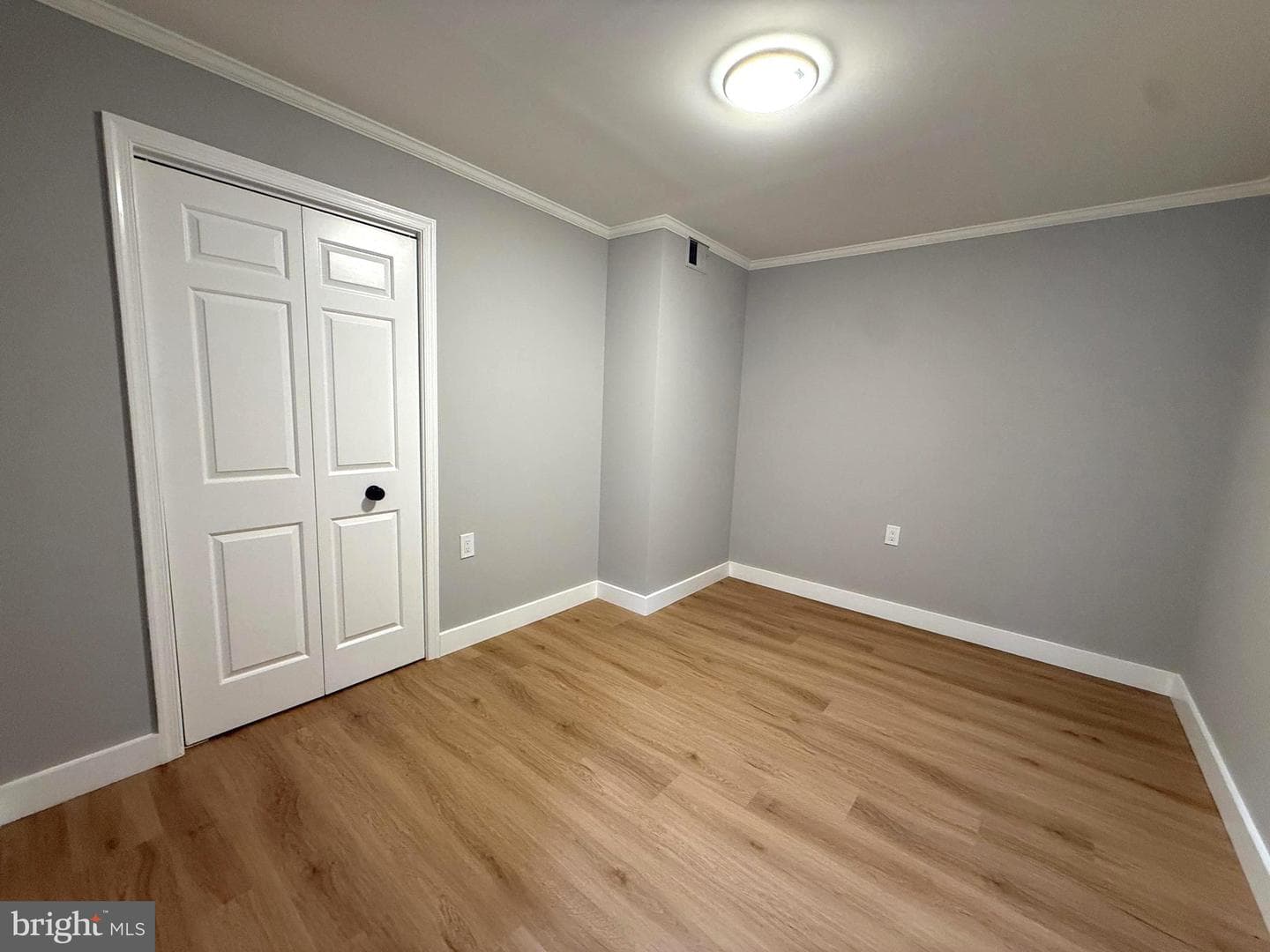 5836 Apsley House Court photo 38