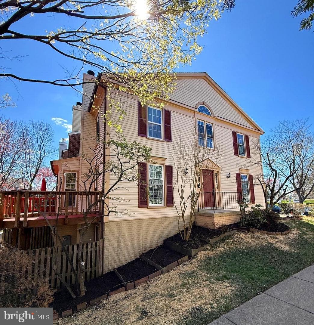 5836 Apsley House Court photo 4