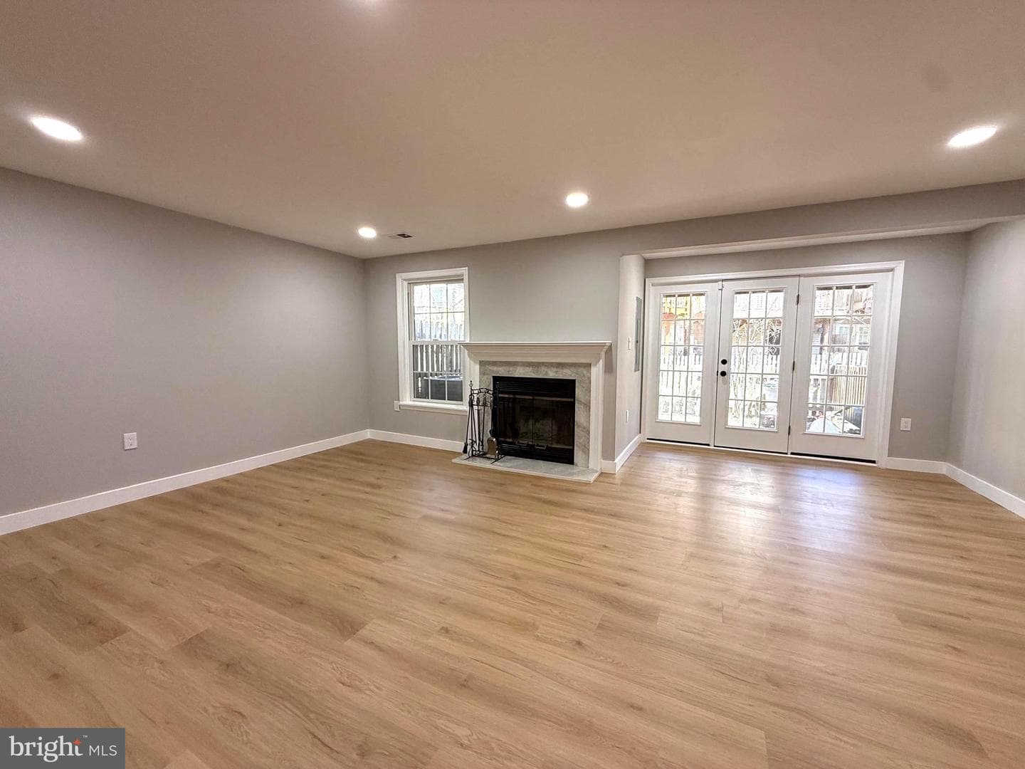 5836 Apsley House Court photo 40