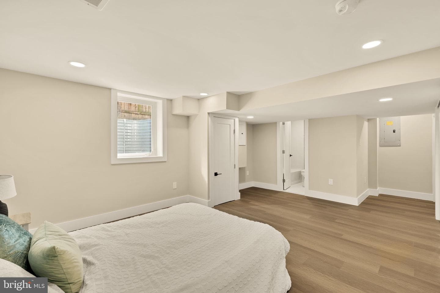 2631 Farmington Drive photo 27