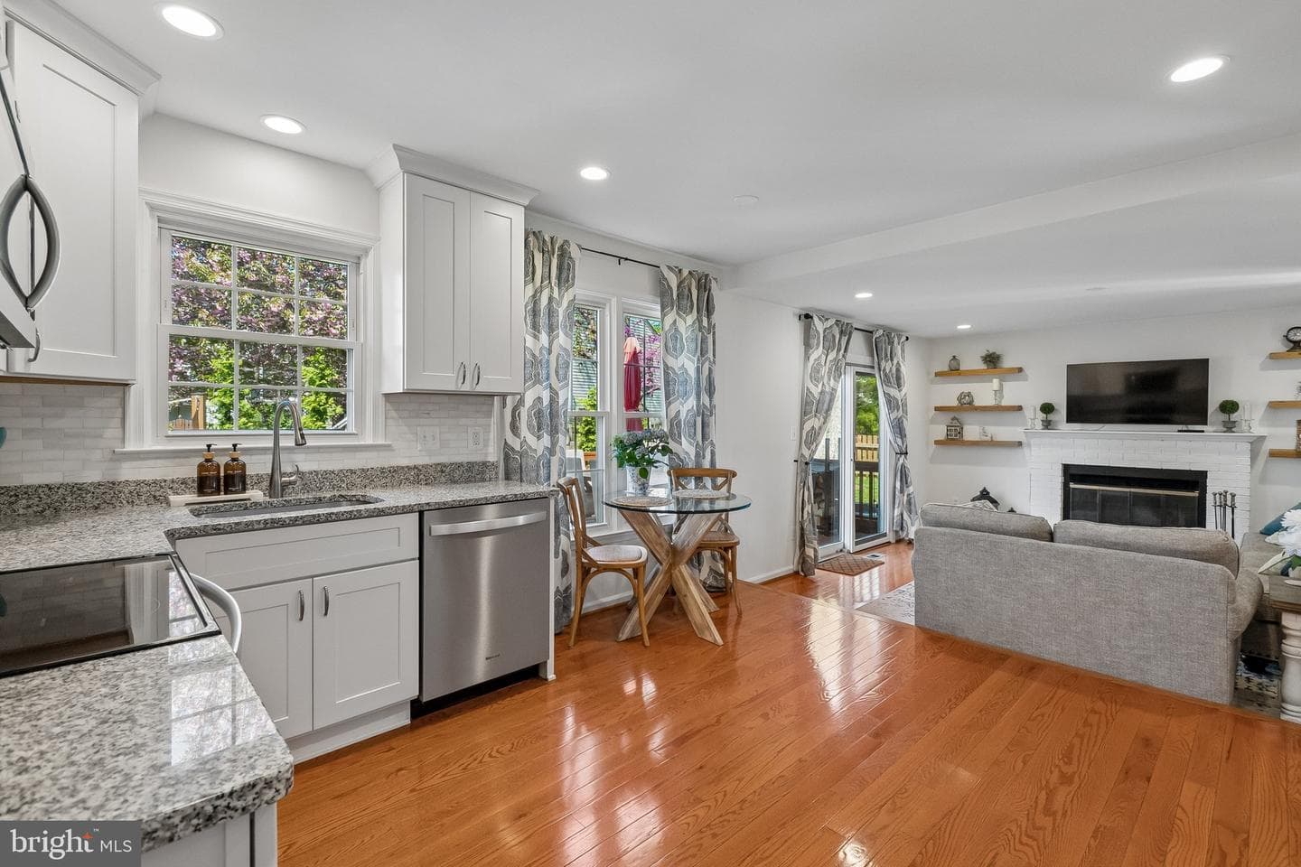 14511 Oak Cluster Drive photo 8