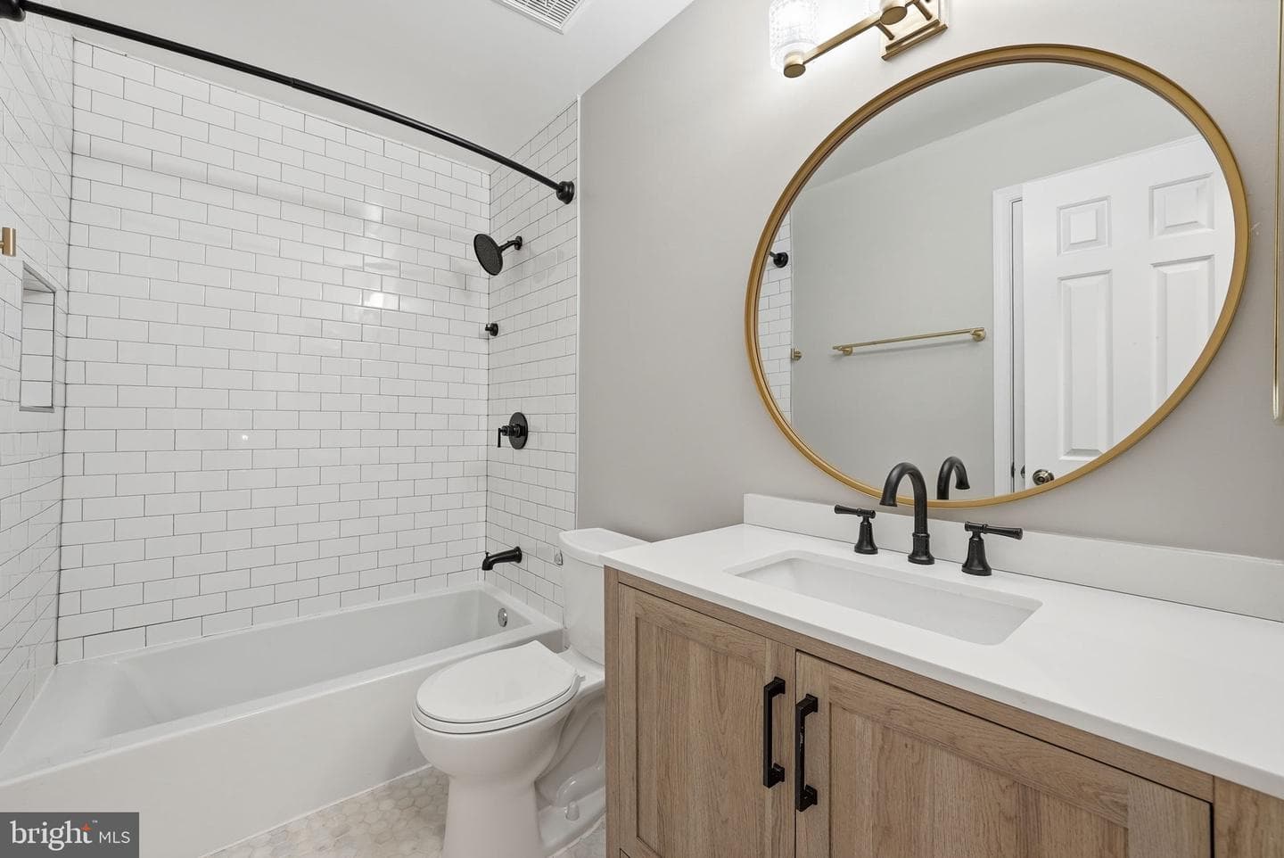 5872 Langton Drive photo 24
