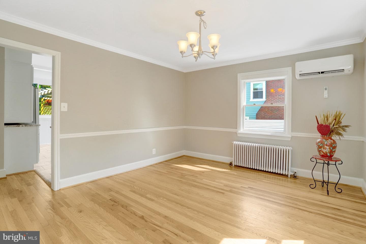 2753 Woodlawn Avenue photo 24