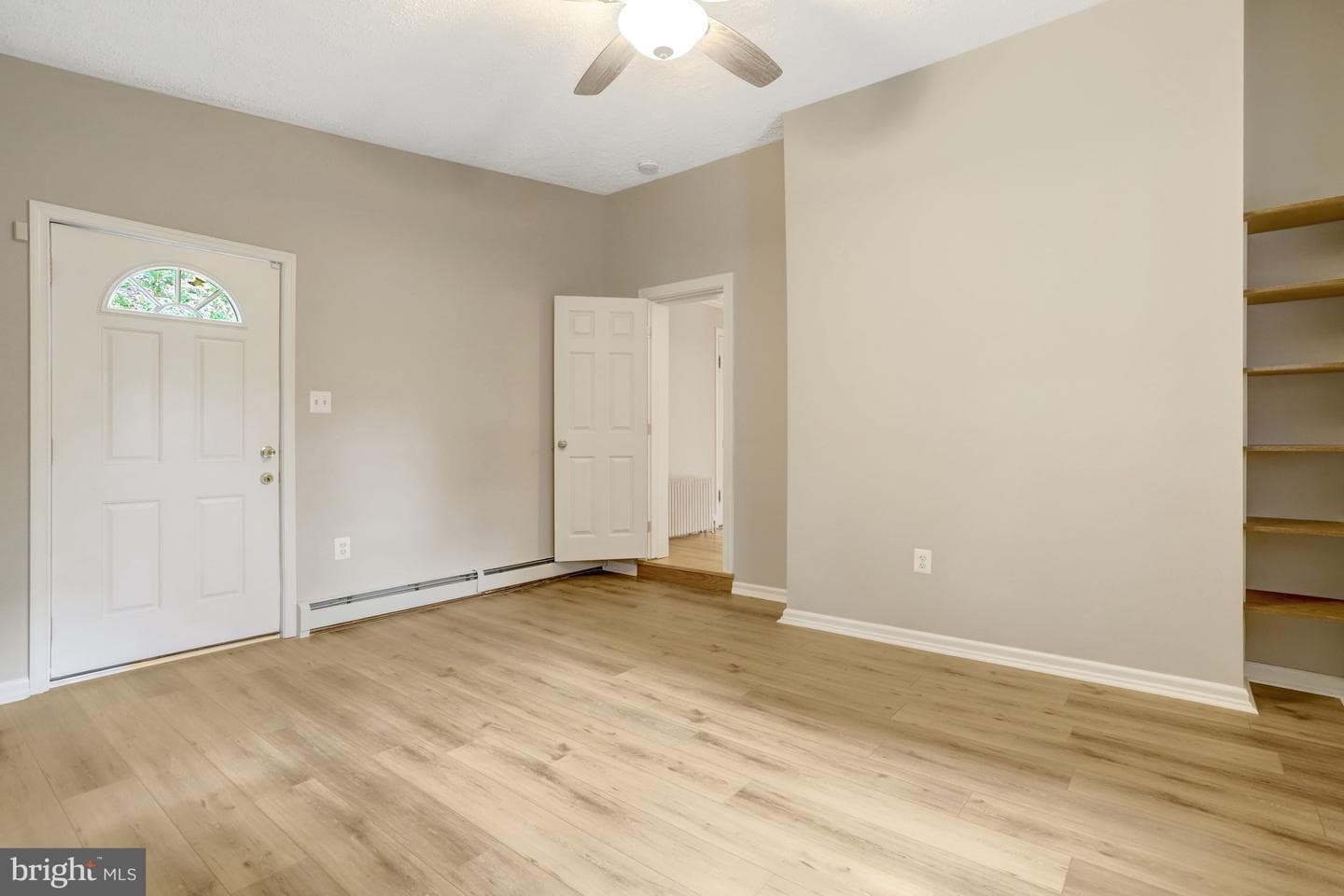 2753 Woodlawn Avenue photo 32