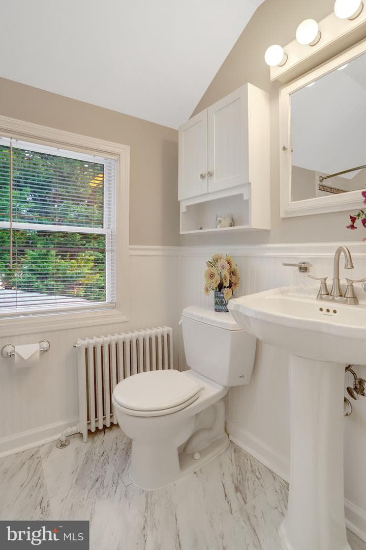 2753 Woodlawn Avenue photo 40