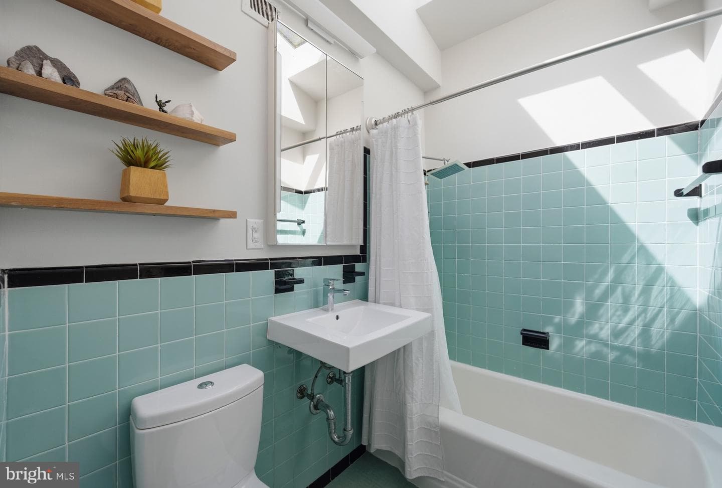 2103 Marthas Road photo 39