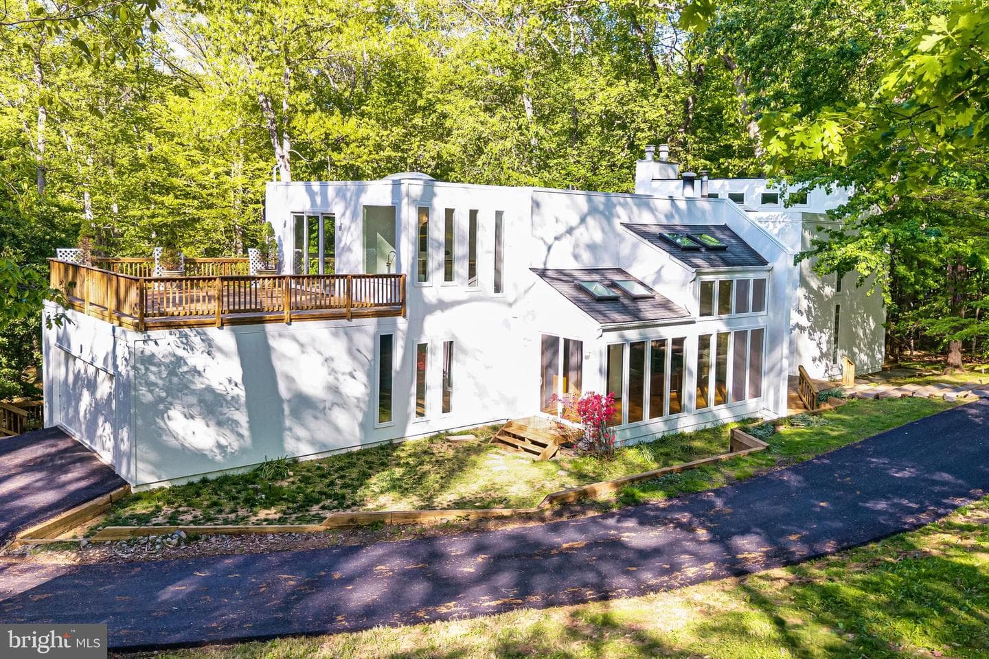 125 Eagles Mere Road photo 3