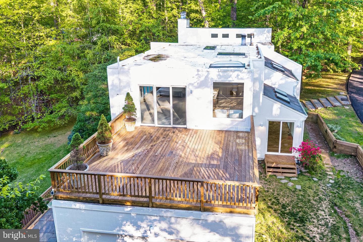 125 Eagles Mere Road photo 33