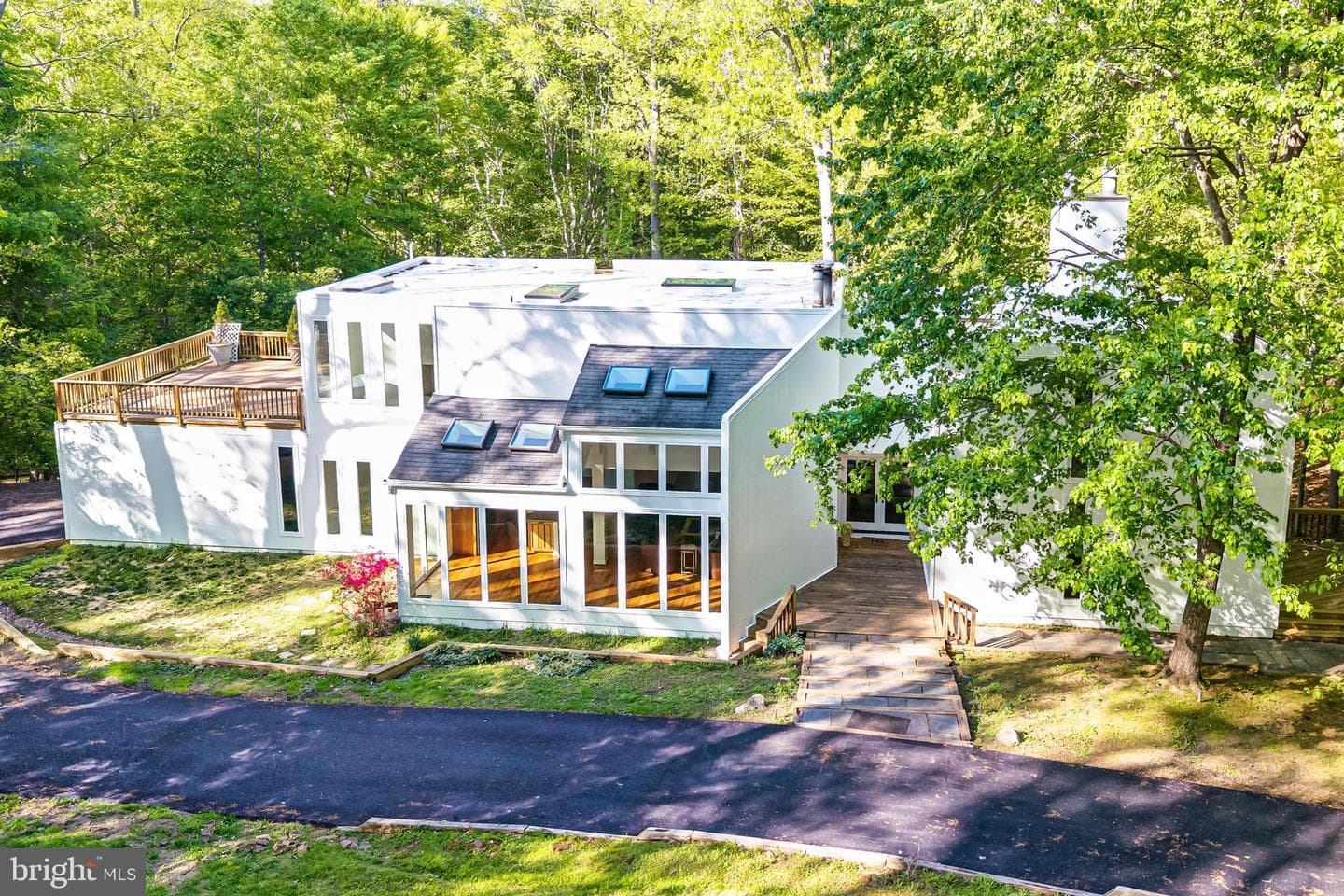 125 Eagles Mere Road photo 4