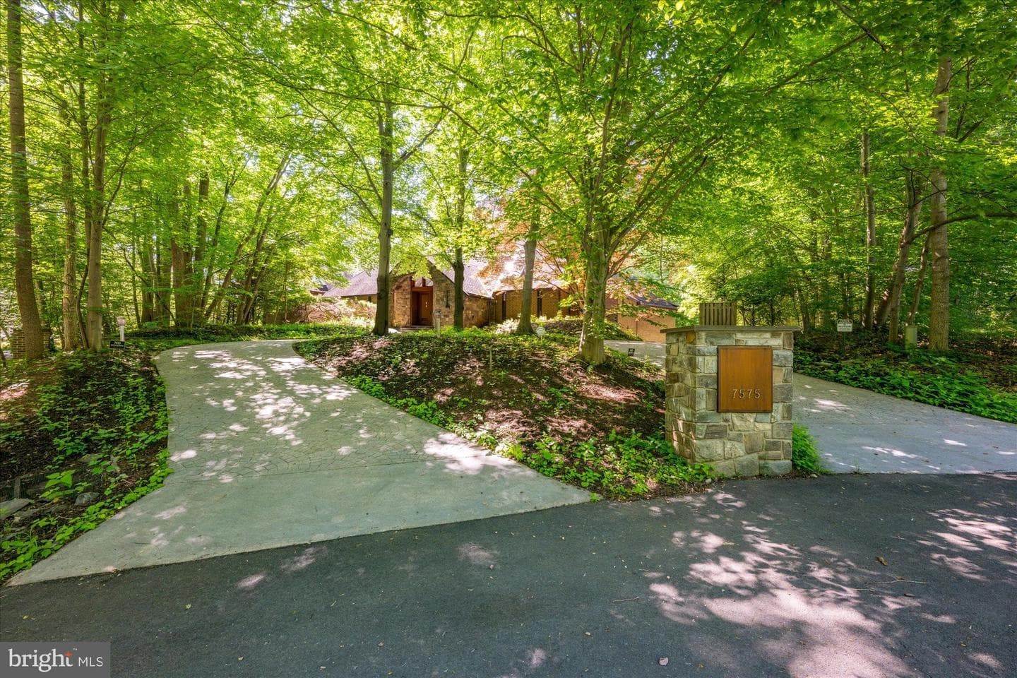 7575 Potomac Falls Road photo 3