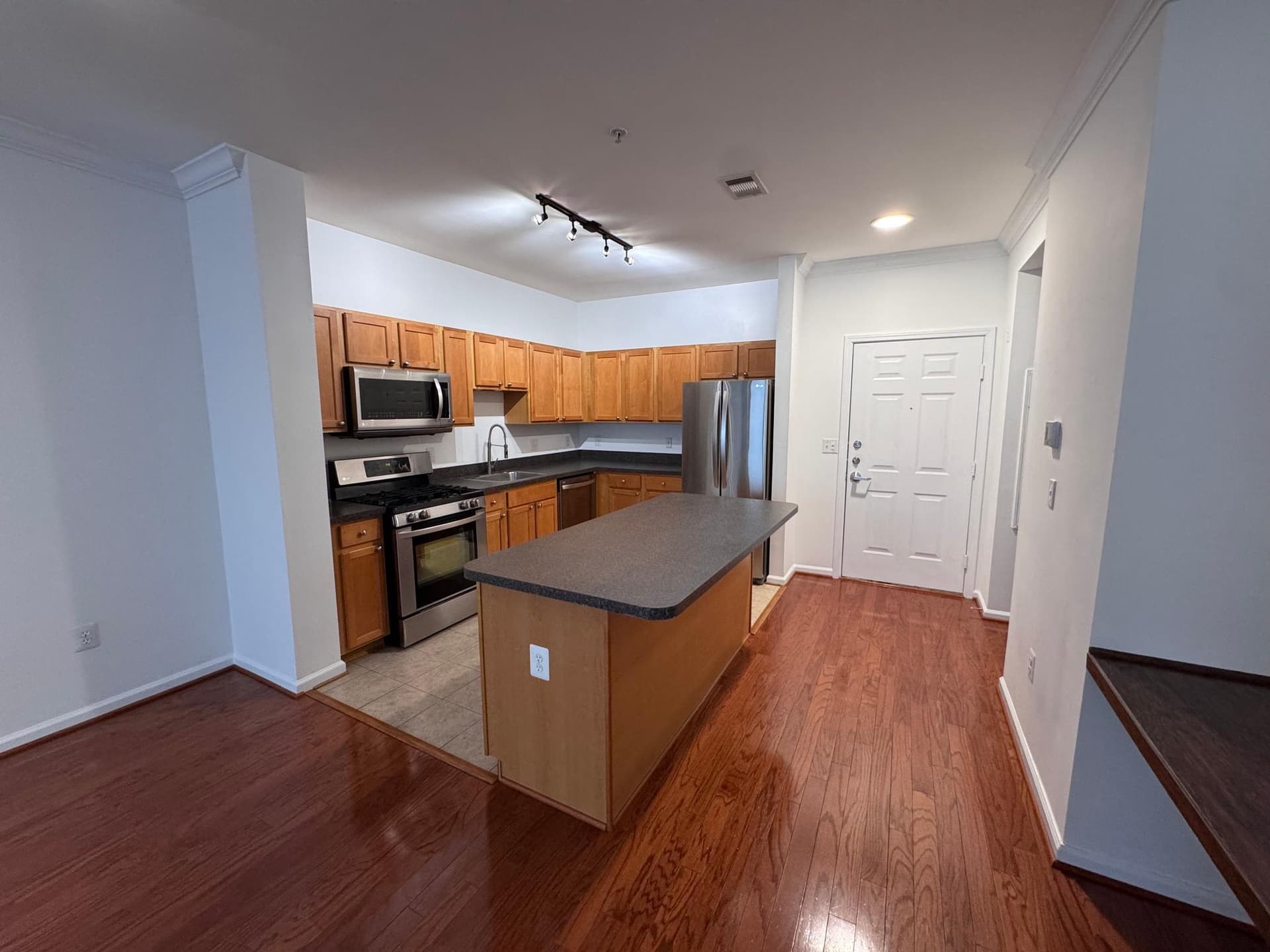 12000 Market Street #361 photo 38