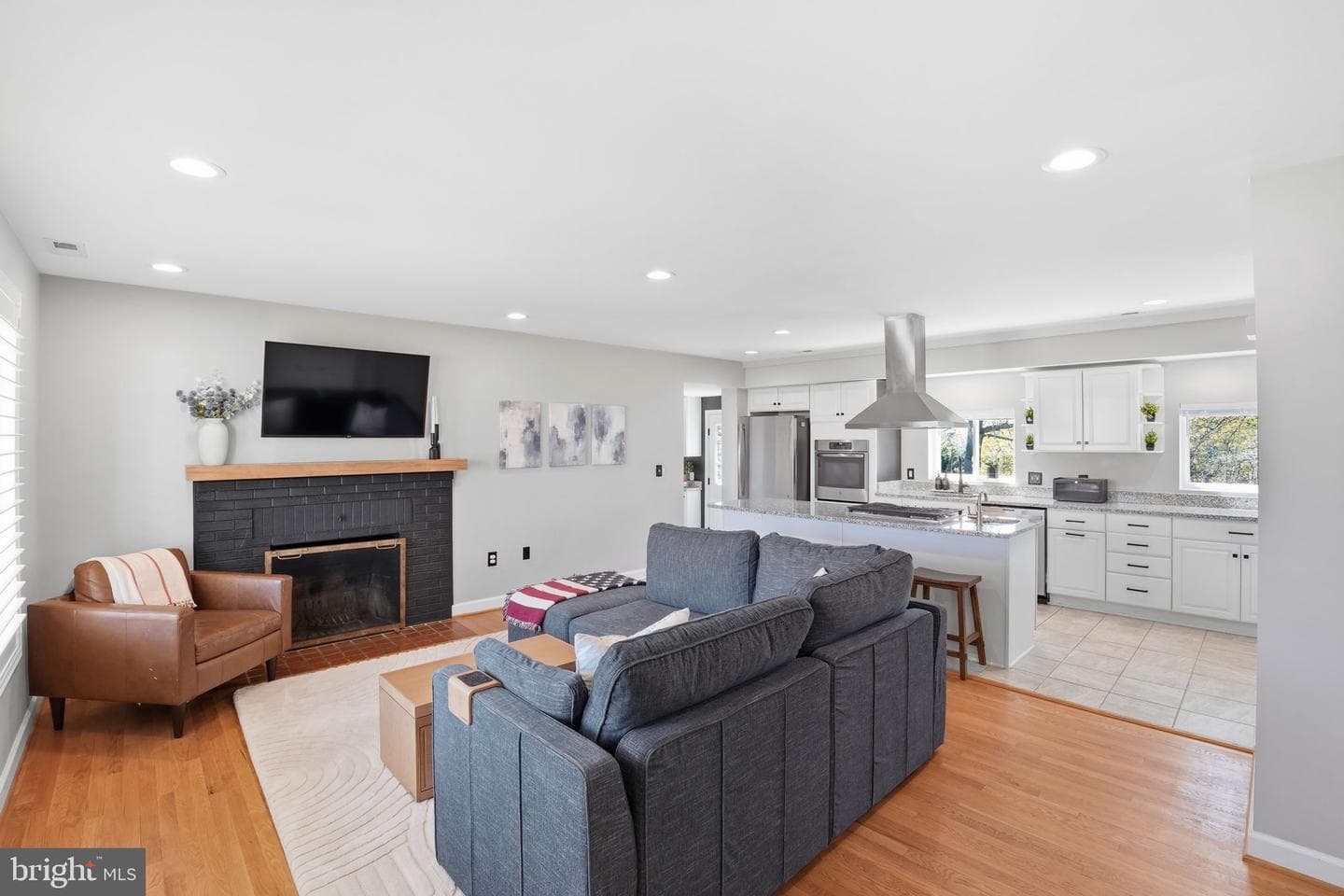 2209 Rollins Drive photo 8