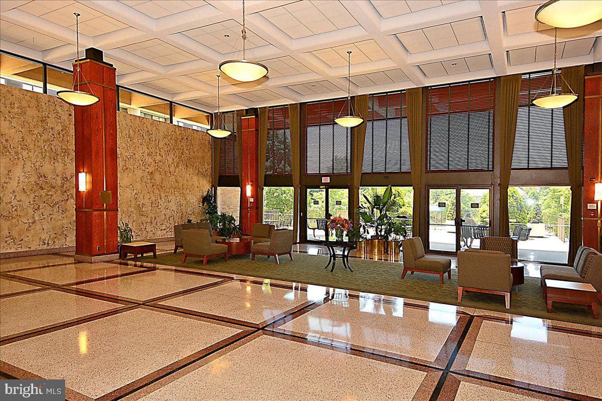 5501 Seminary Road #106s photo 3