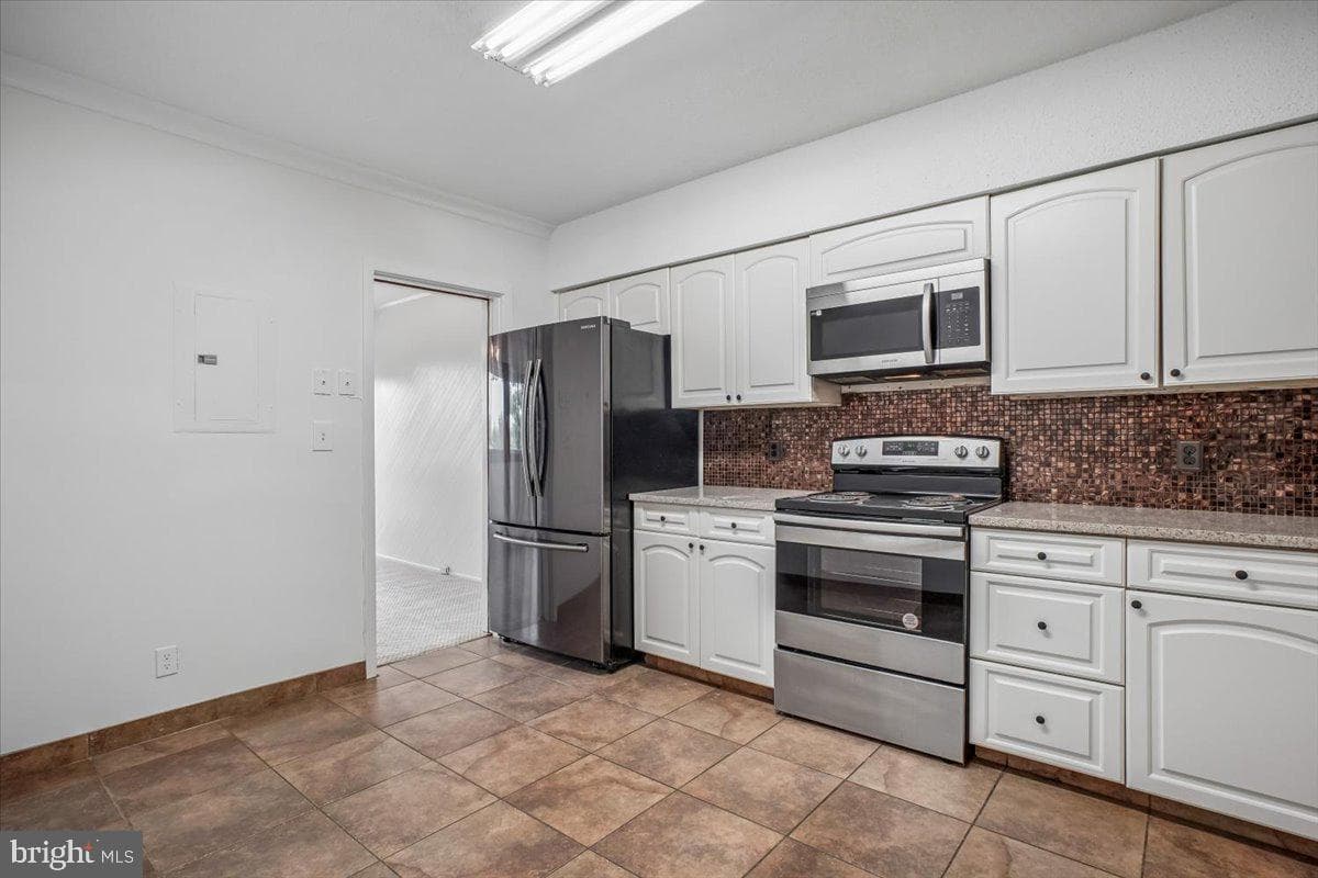 5501 Seminary Road #106s photo 7