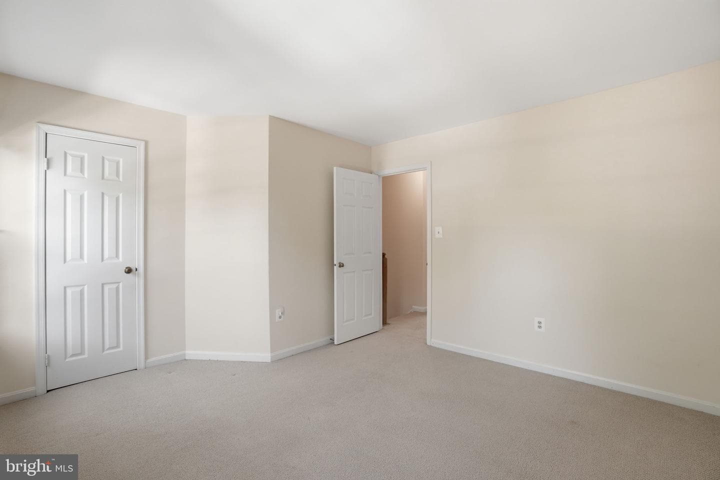6467 Brick Hearth Court photo 13