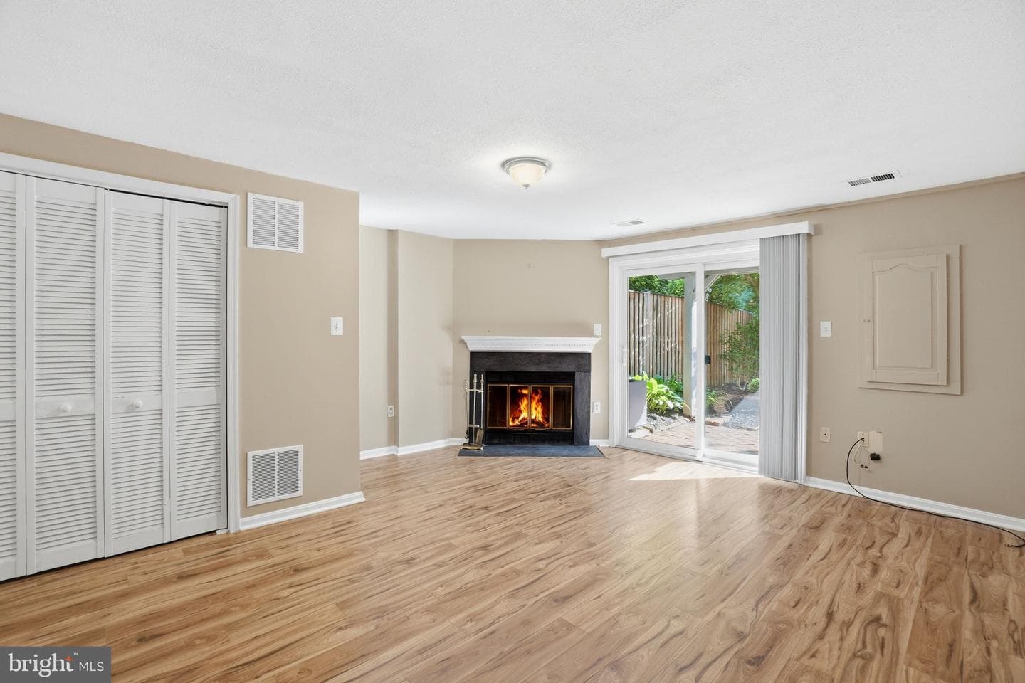 6467 Brick Hearth Court photo 16