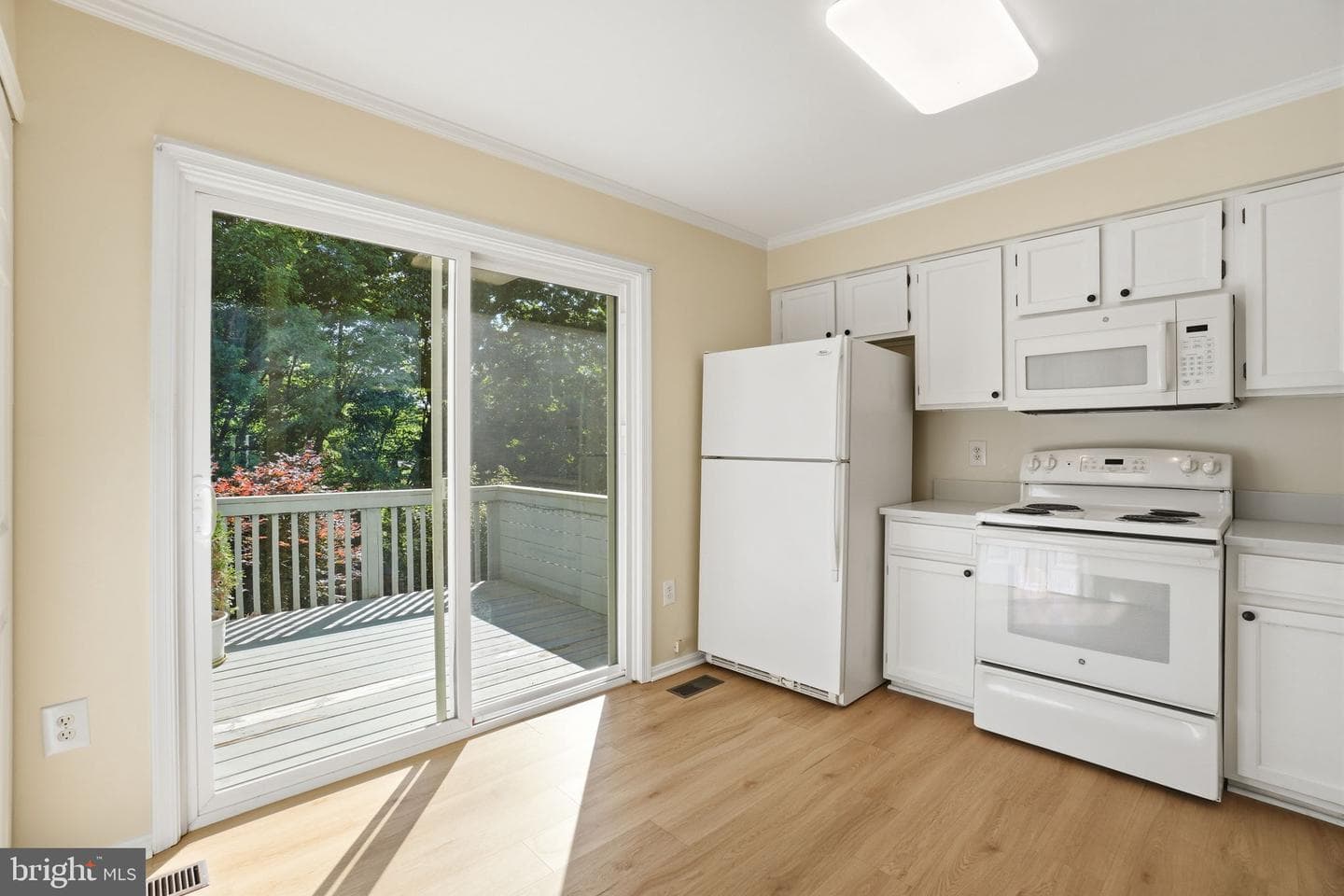 6467 Brick Hearth Court photo 5