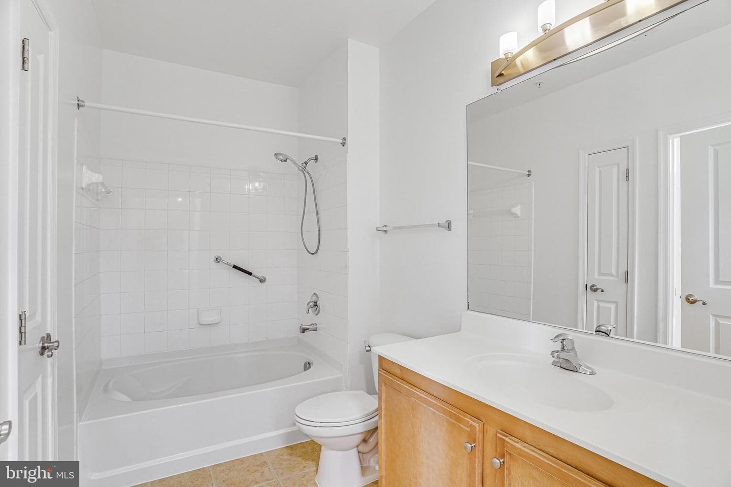2655 Prosperity Avenue #201 photo 15