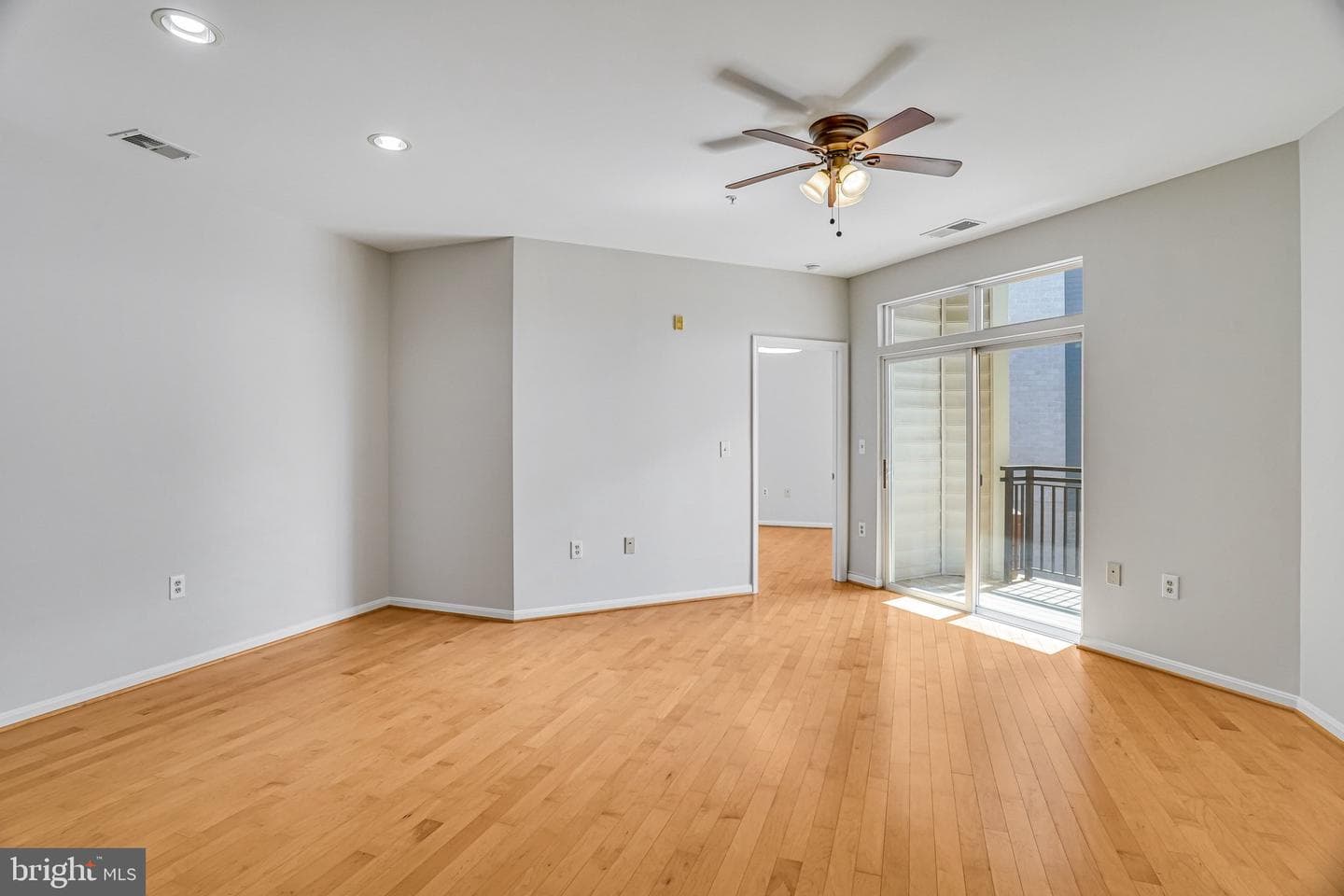 2655 Prosperity Avenue #201 photo 8