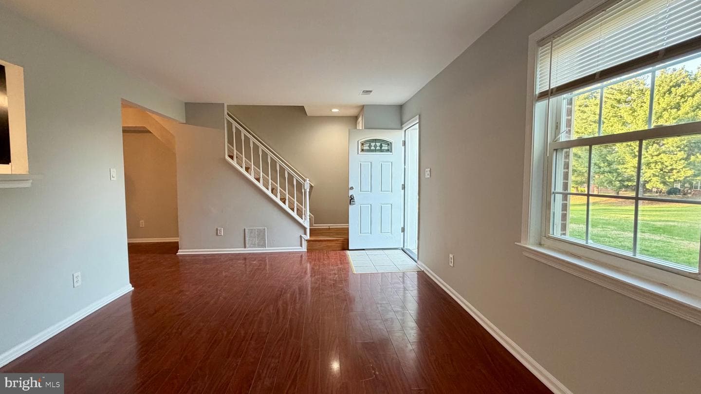 9798 Hagel Circle, Lorton