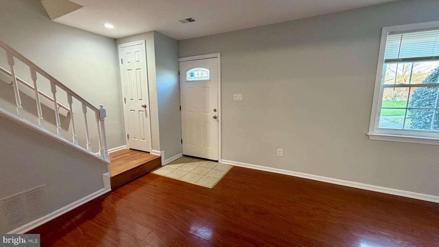 9798 Hagel Circle photo 3