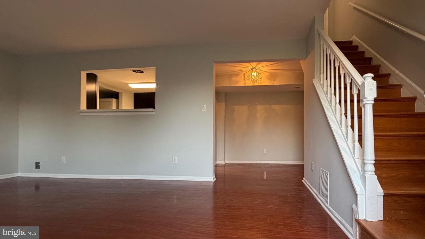 9798 Hagel Circle photo 5