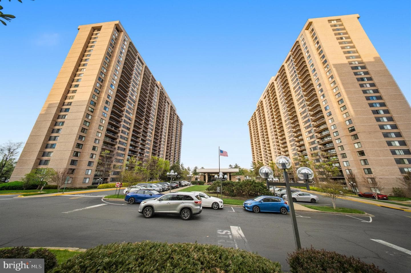 3705 S George Mason Drive #914s photo 3